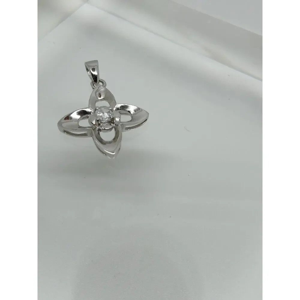 1990's Vintage Sterling Silver Simulated Diamond 4 Leaf Clover‎ Pendant New Rare